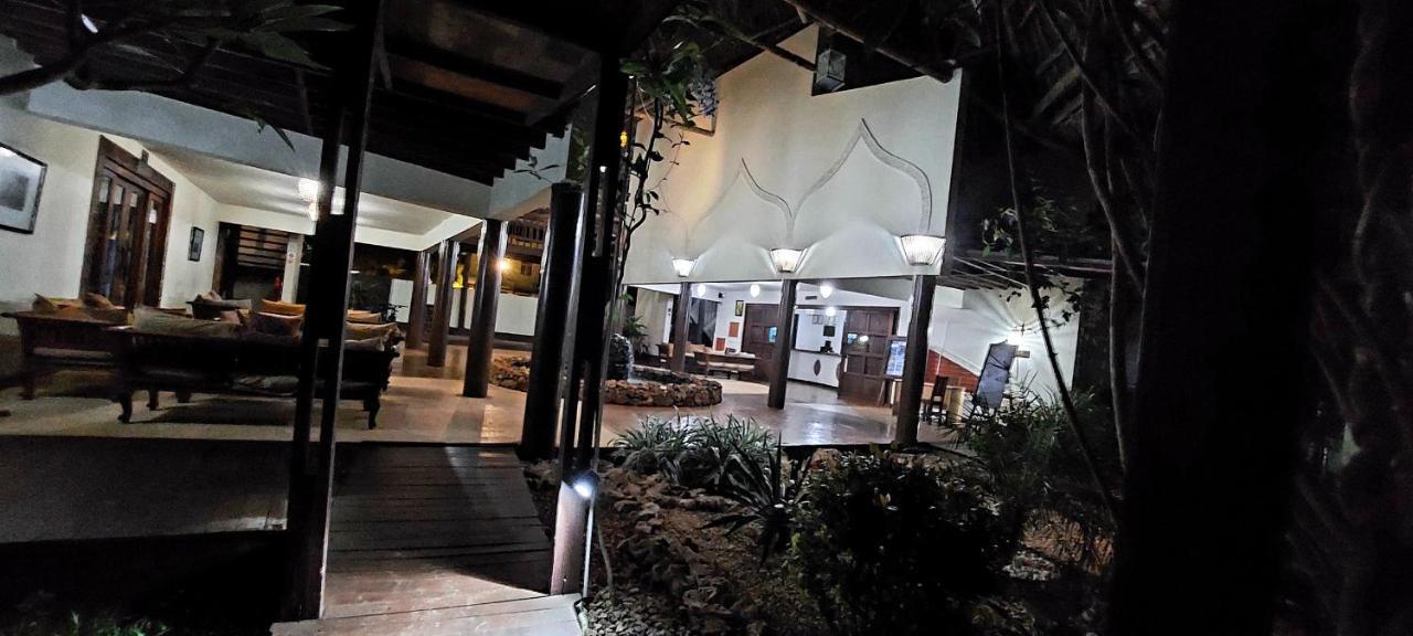 Kena Beach Hotel Matemwe  Exteriör bild