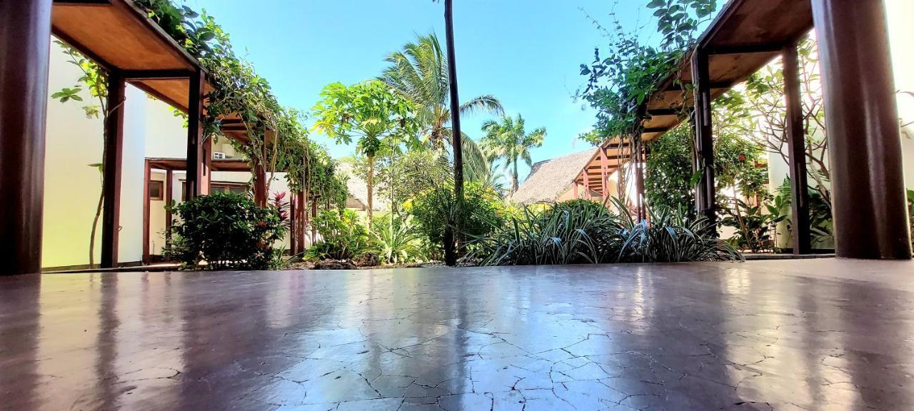 Kena Beach Hotel Matemwe  Exteriör bild